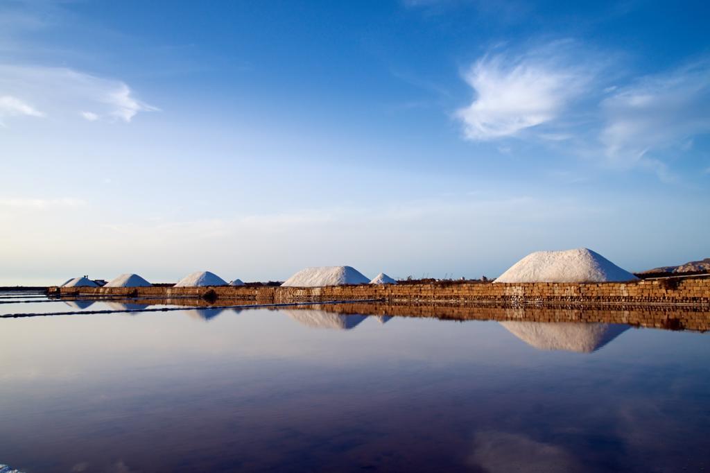 Casolare Nelle Saline Panzió Torre Nubia Kültér fotó